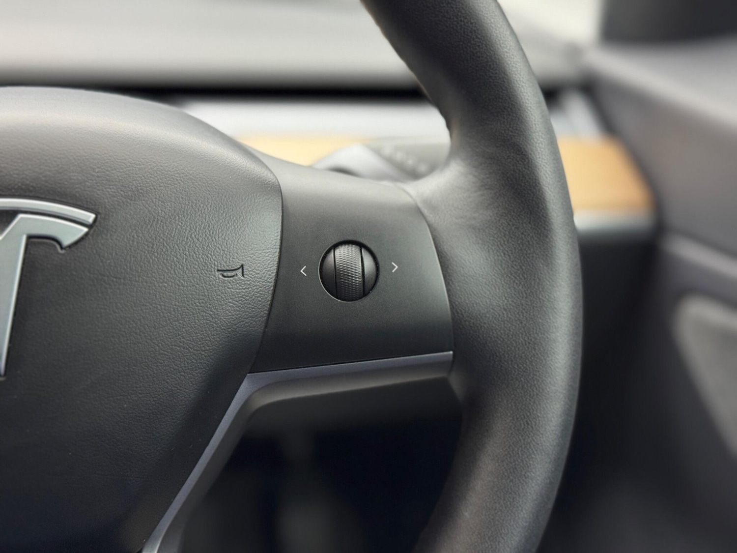 Used Tesla Model 3 2020 for sale - 76701624: Photo 21