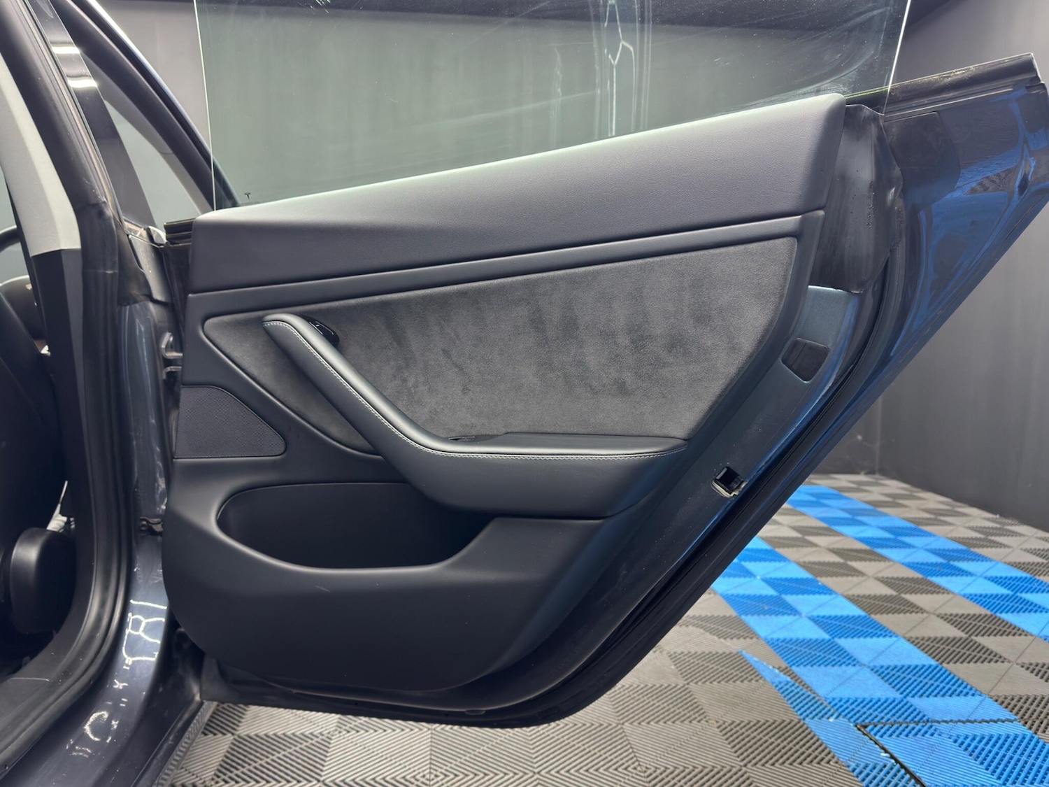 Used Tesla Model 3 2020 for sale - 76701624: Photo 43