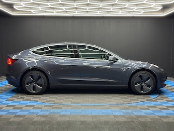 Used Tesla Model 3 2020 for sale - 76701624: Photo
