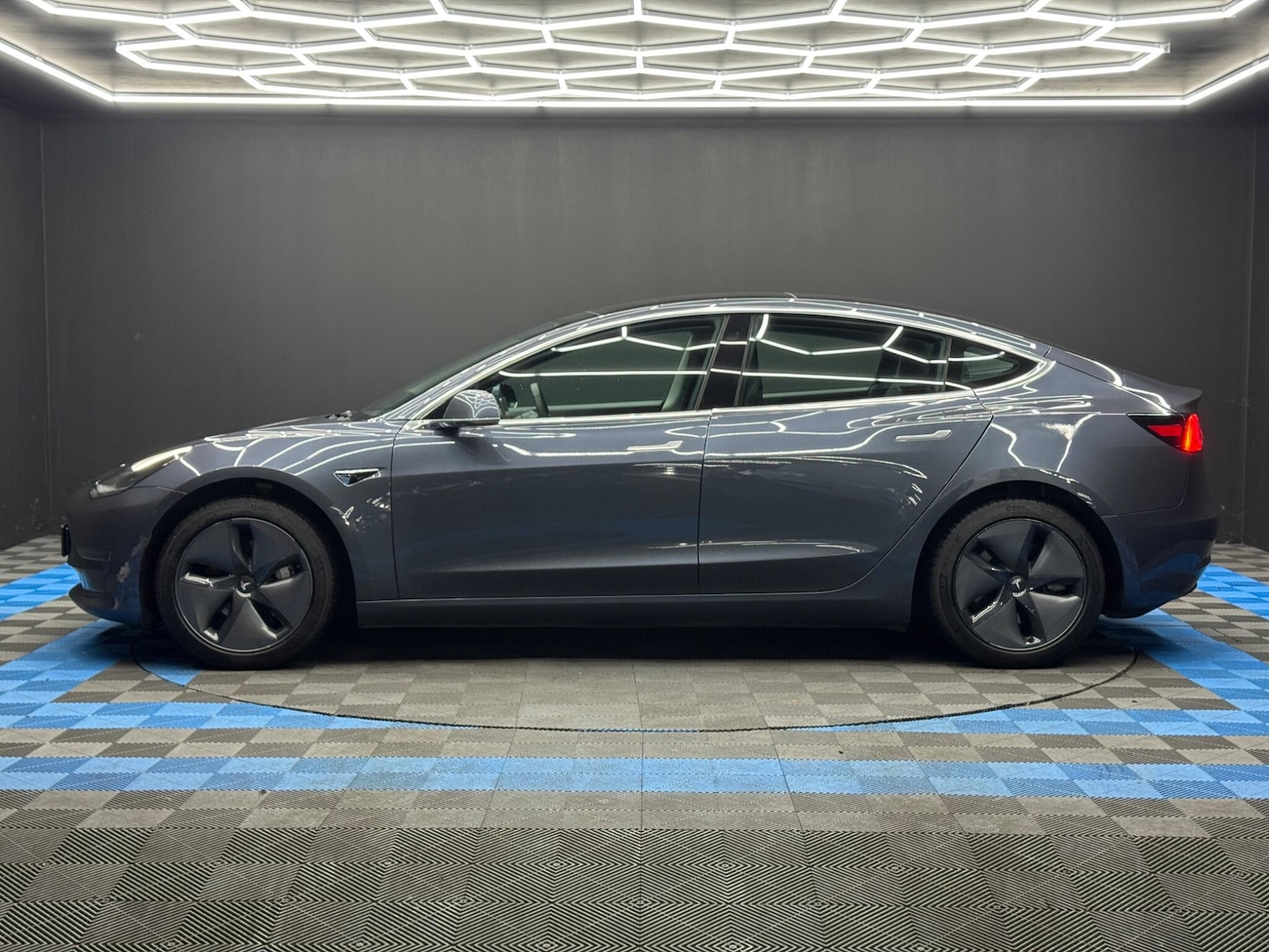 Used Tesla Model 3 2020 for sale - 76701624: Photo 8