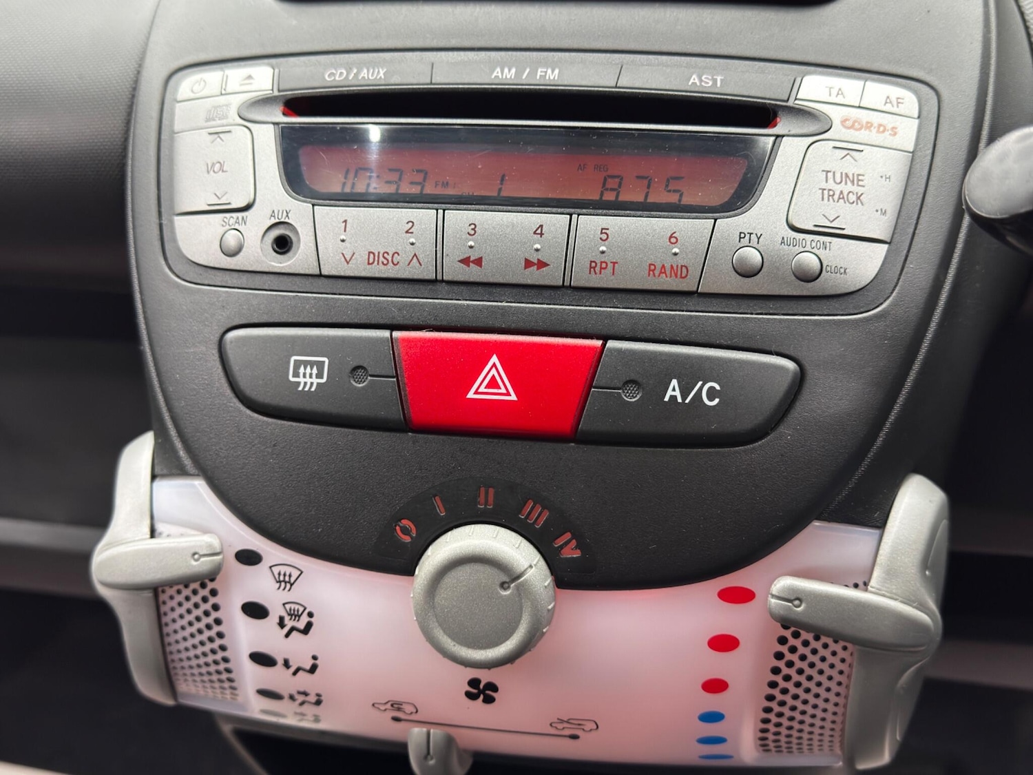 Used Toyota AYGO for sale - 77278744: Photo 25