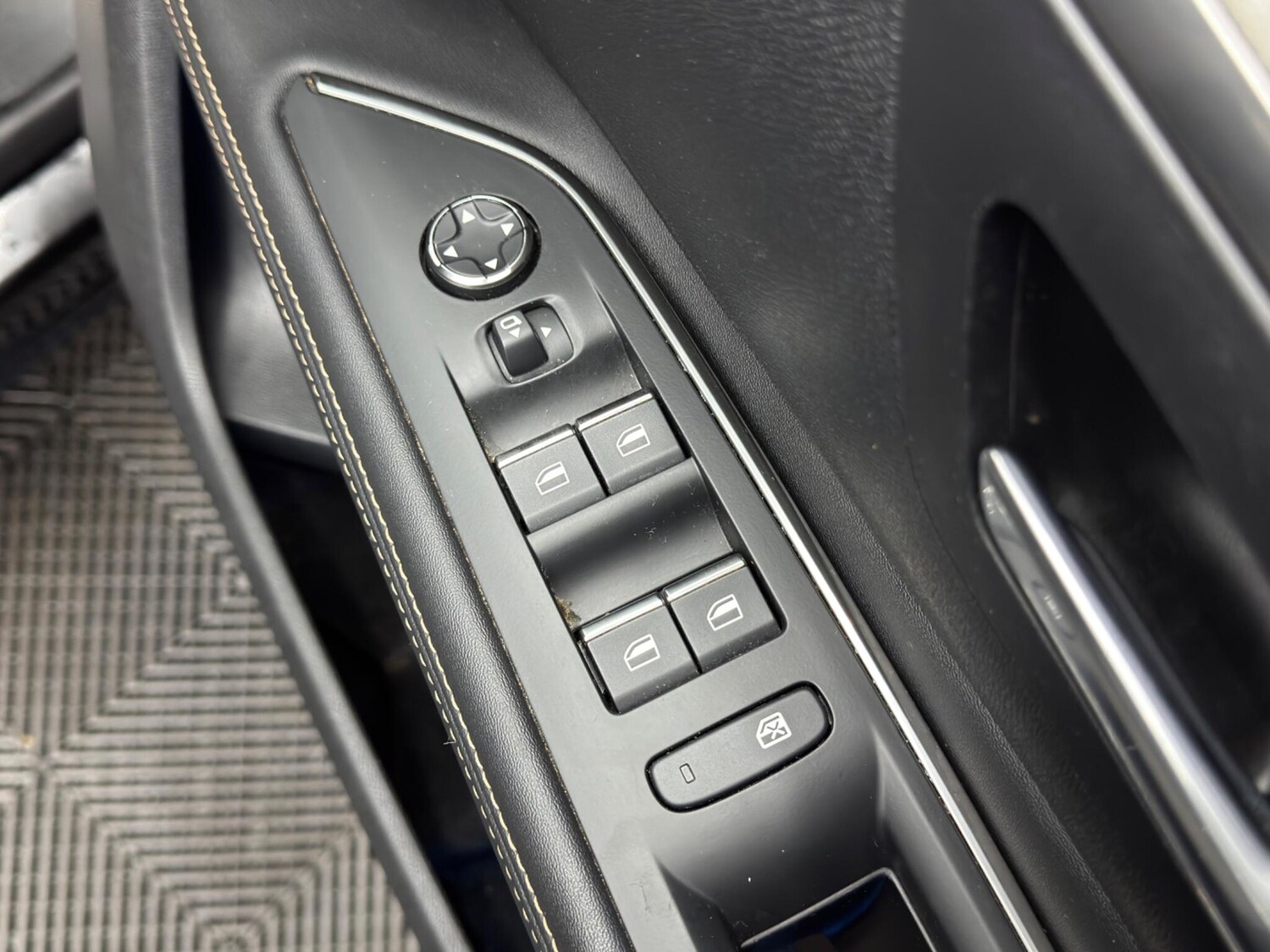 Used Peugeot 5008 2022 for sale - 77524156: Photo 40