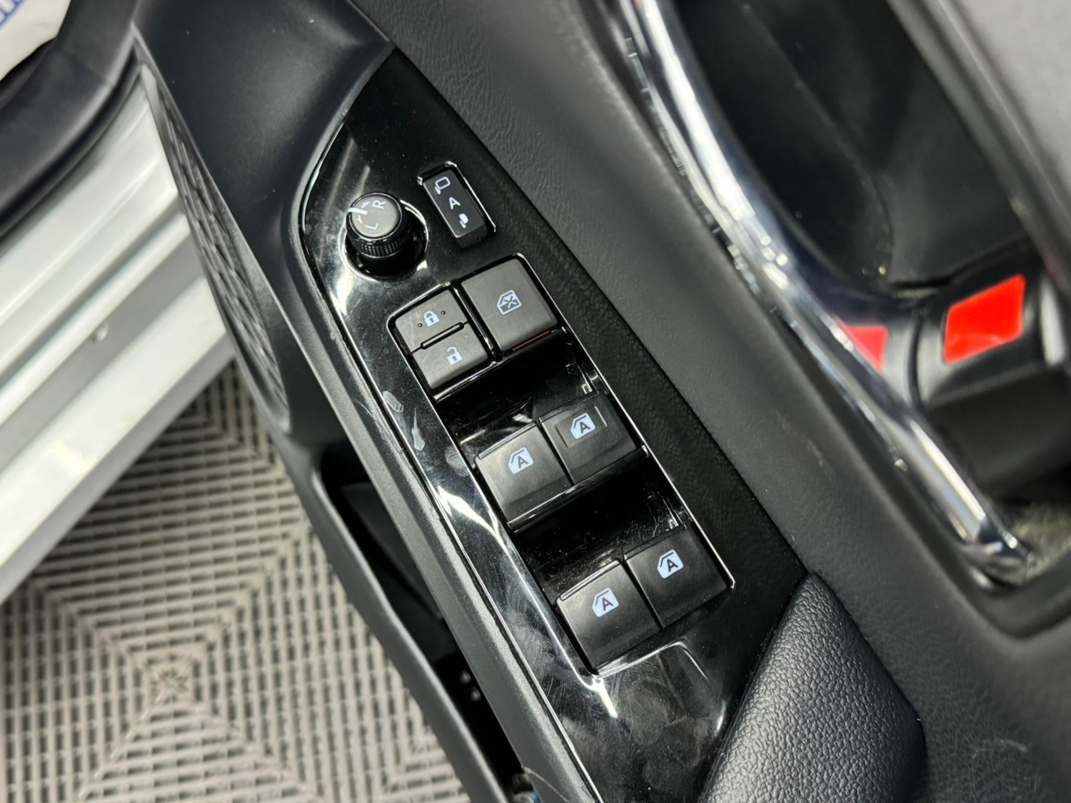 Used Toyota Prius 2024 for sale - 76538074: Photo 33