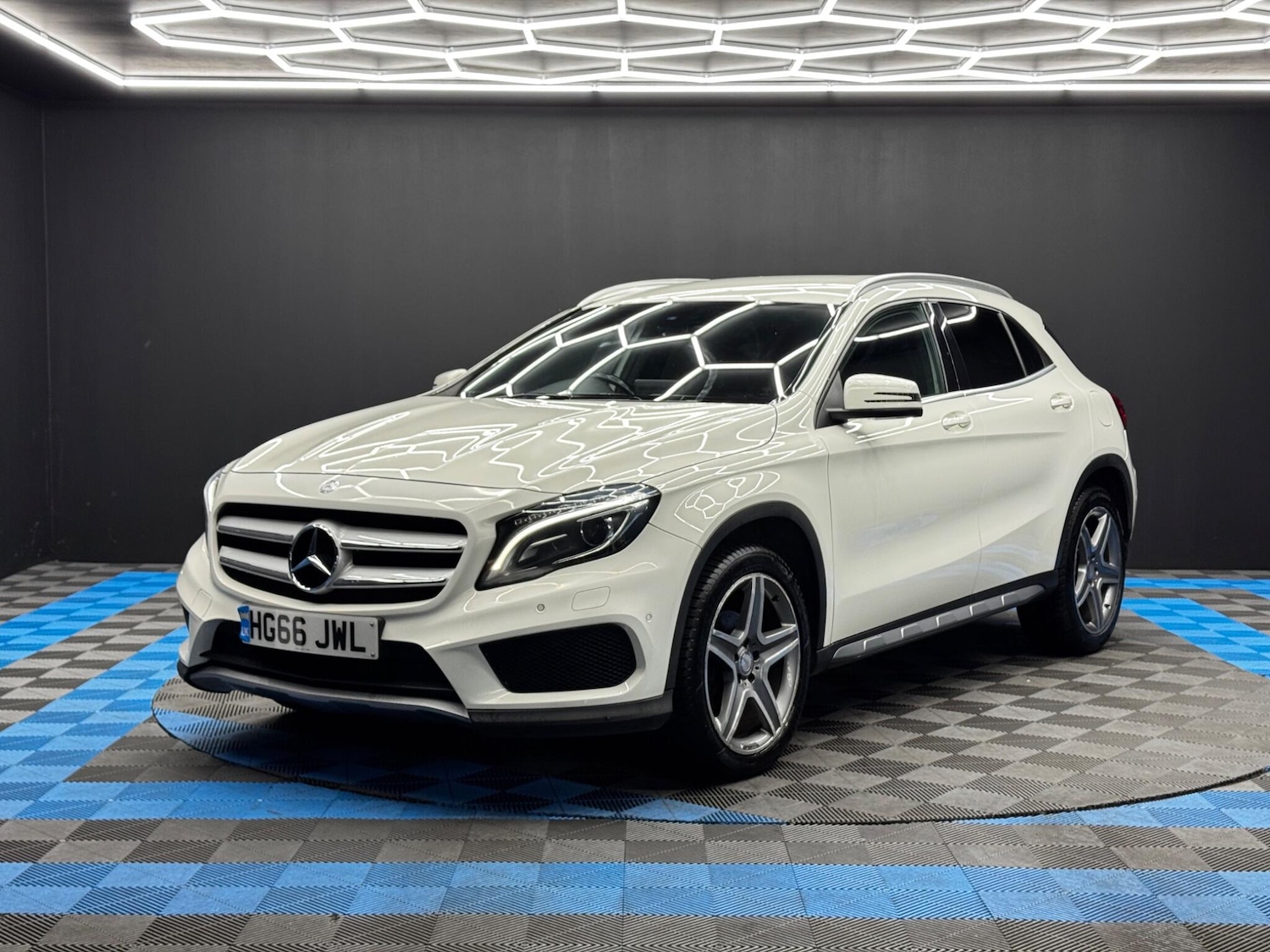 Used Mercedes-Benz GLA 2017 for sale - 76424270: Photo 3
