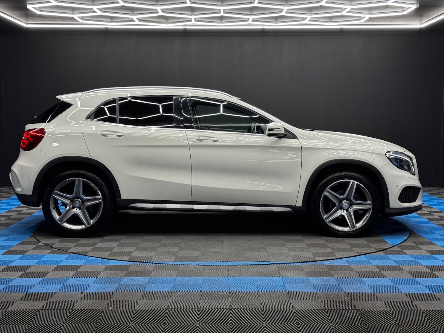 Used Mercedes-Benz GLA 2017 for sale - 76424270: Photo 4