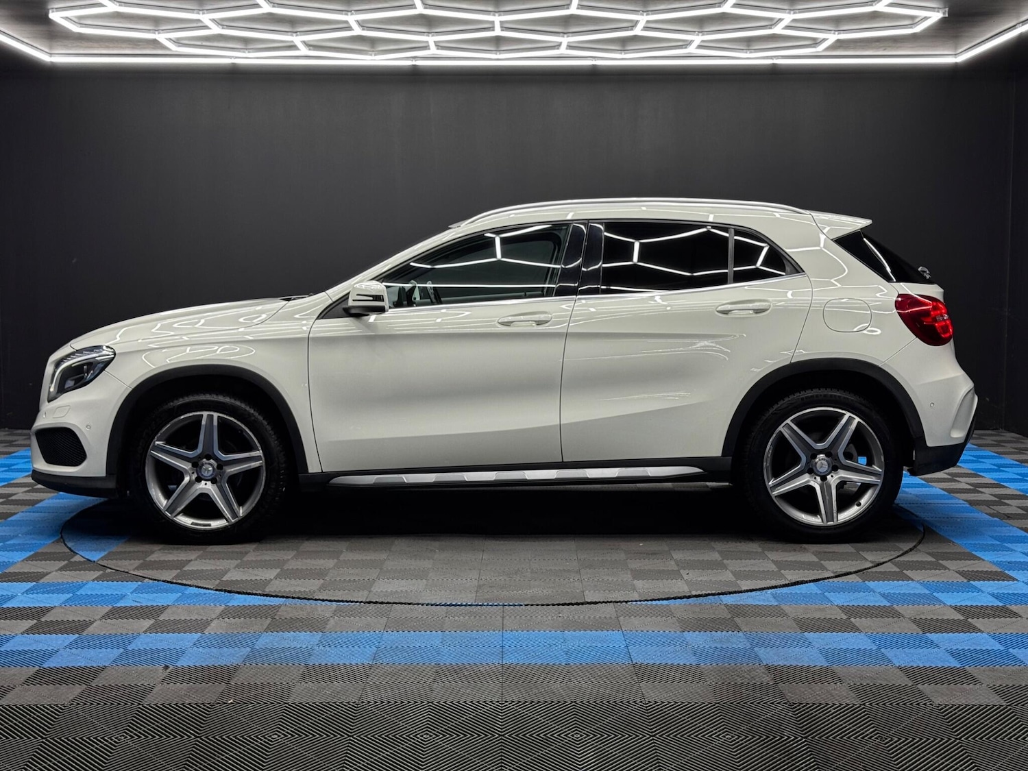 Used Mercedes-Benz GLA 2017 for sale - 76424270: Photo 8