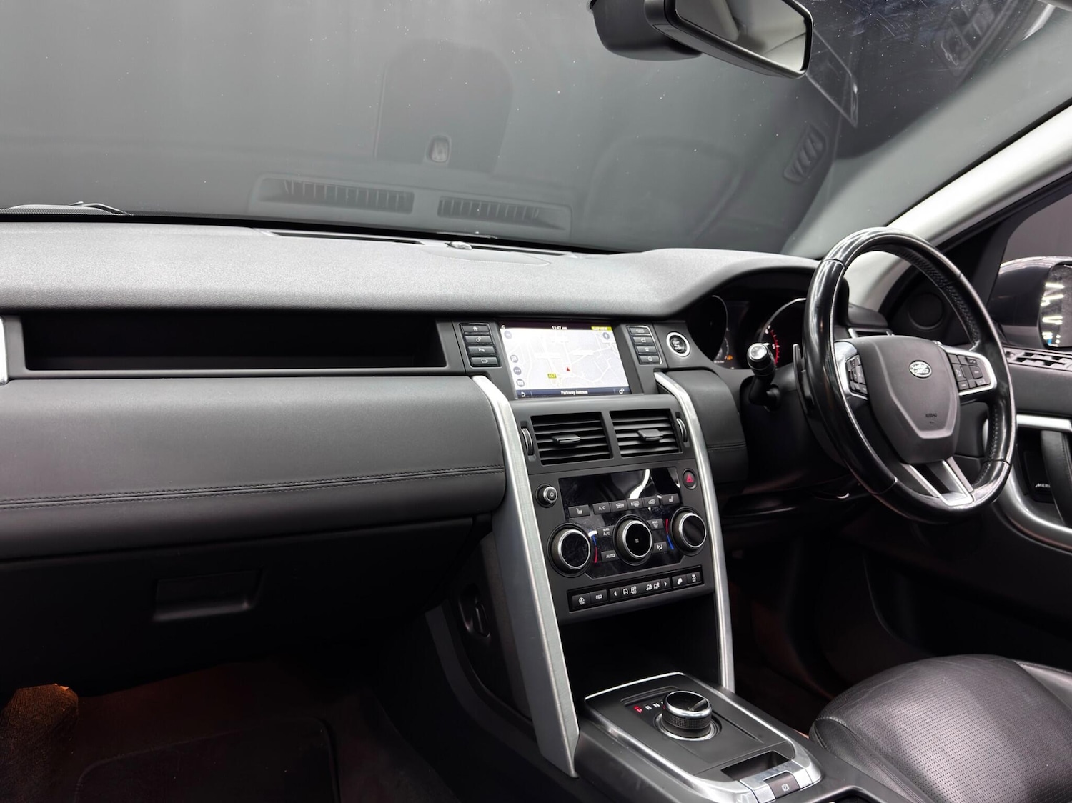 Used Land Rover Discovery Sport 2018 for sale - 76511837: Photo 11