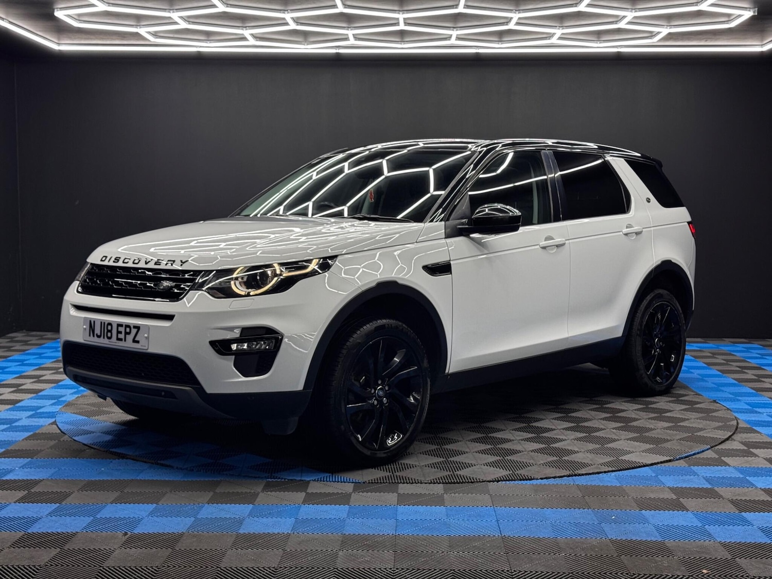 Used Land Rover Discovery Sport 2018 for sale - 76511837: Photo 3