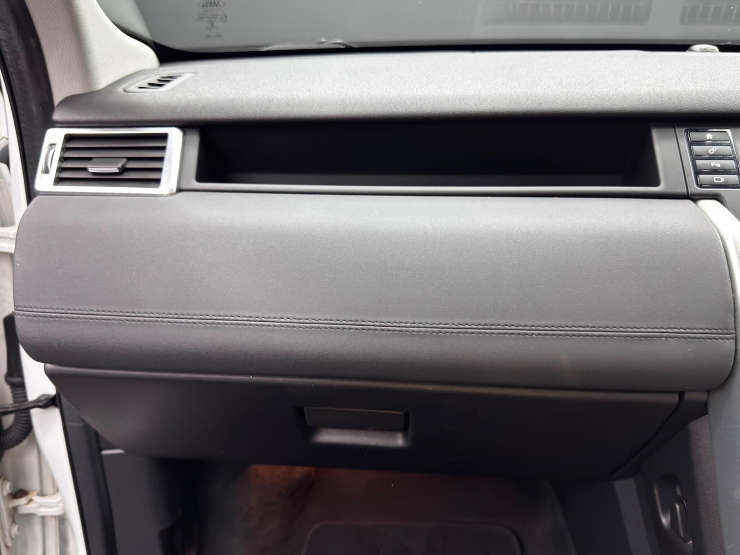 Used Land Rover Discovery Sport 2018 for sale - 76511837: Photo 31