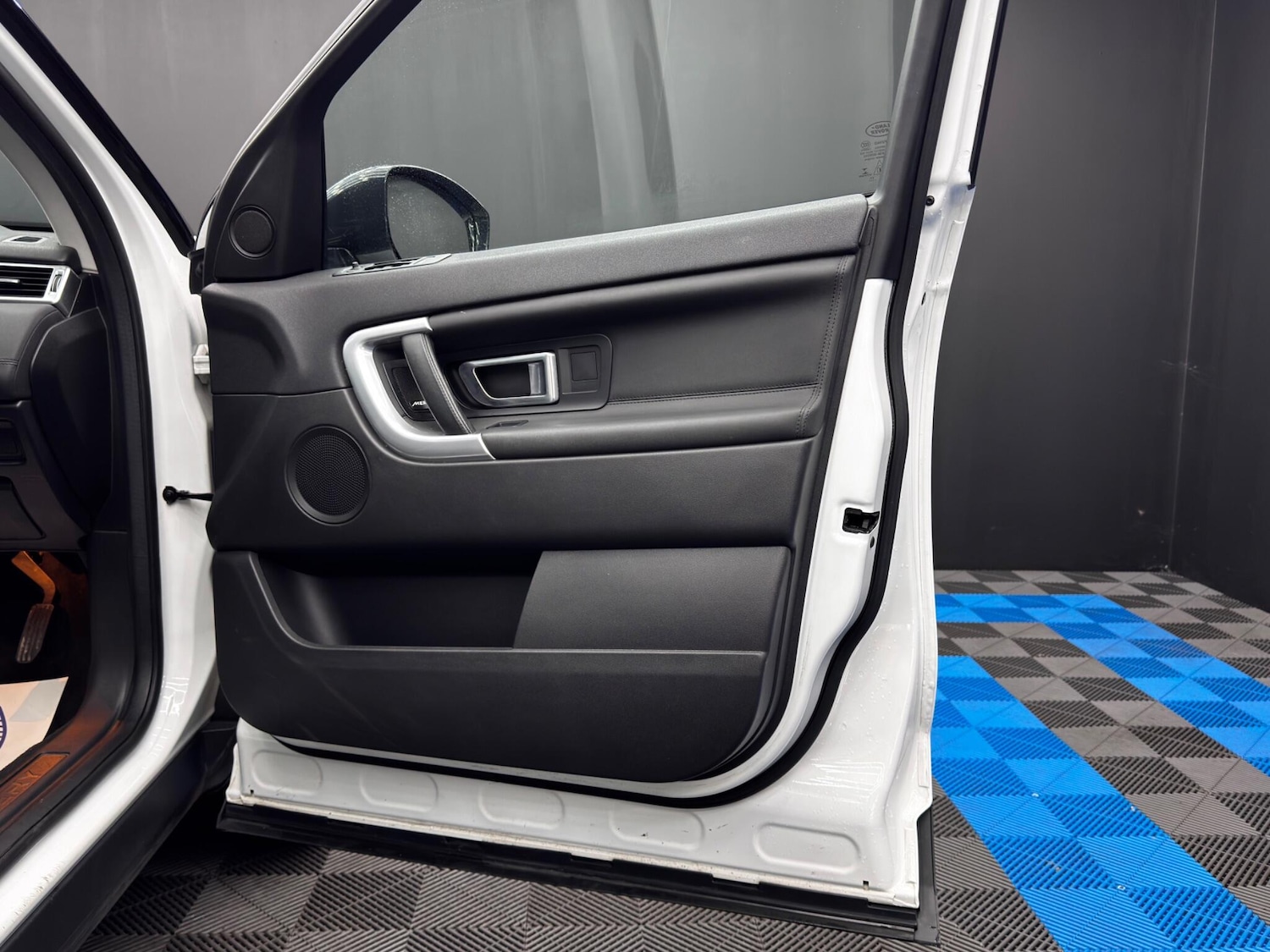 Used Land Rover Discovery Sport 2018 for sale - 76511837: Photo 35