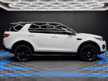 Used Land Rover Discovery Sport 2018 for sale - 76511837: Photo