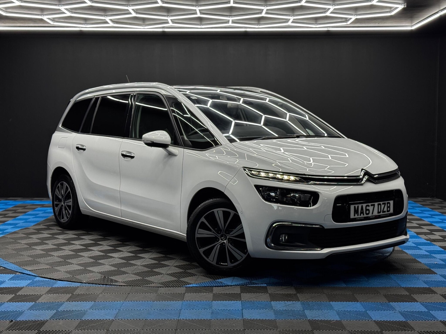 Used Citroen C4 Grand Picasso 2017 for sale - 76727365: Photo 1