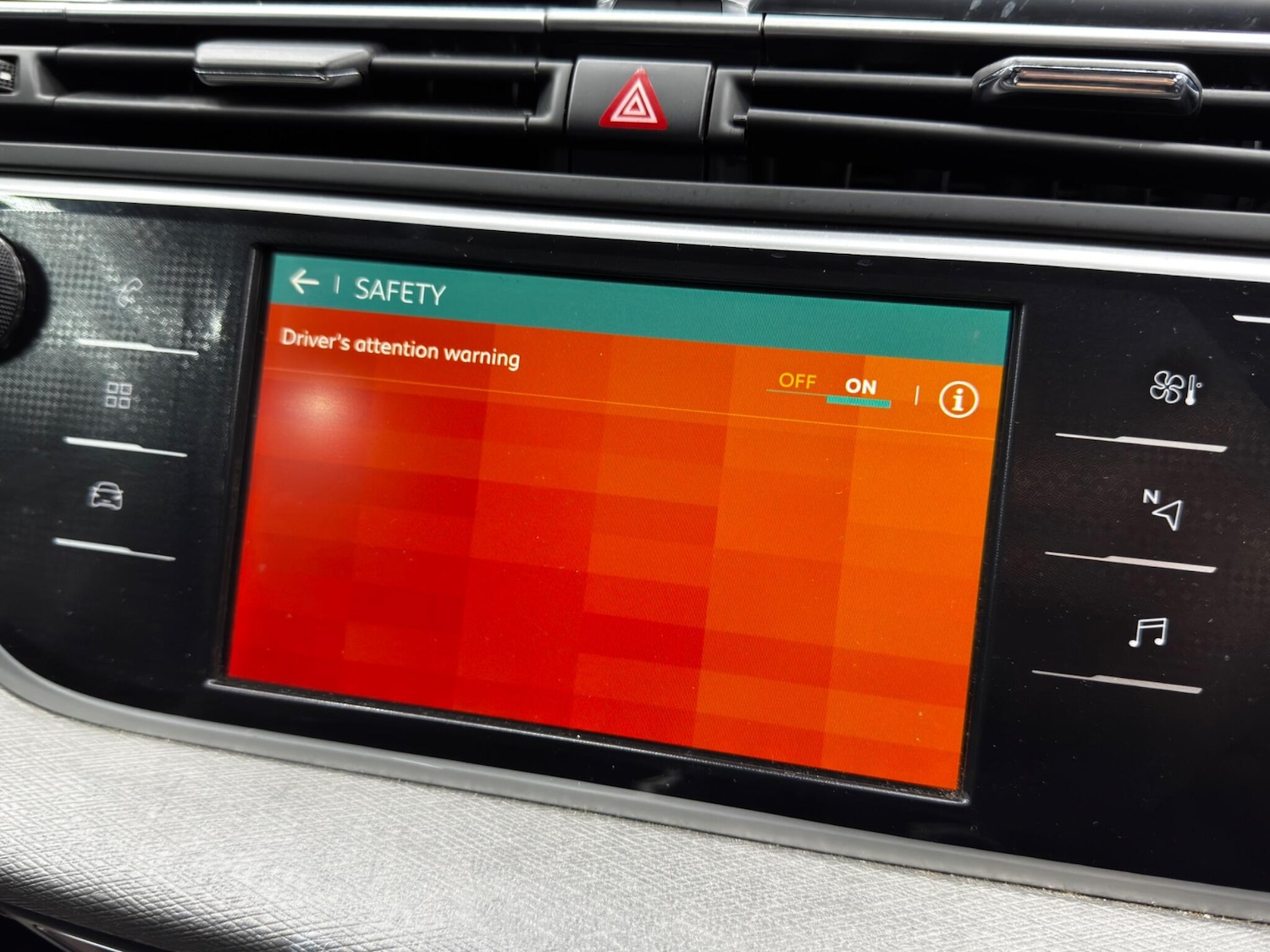 Used Citroen C4 Grand Picasso 2017 for sale - 76727365: Photo 38