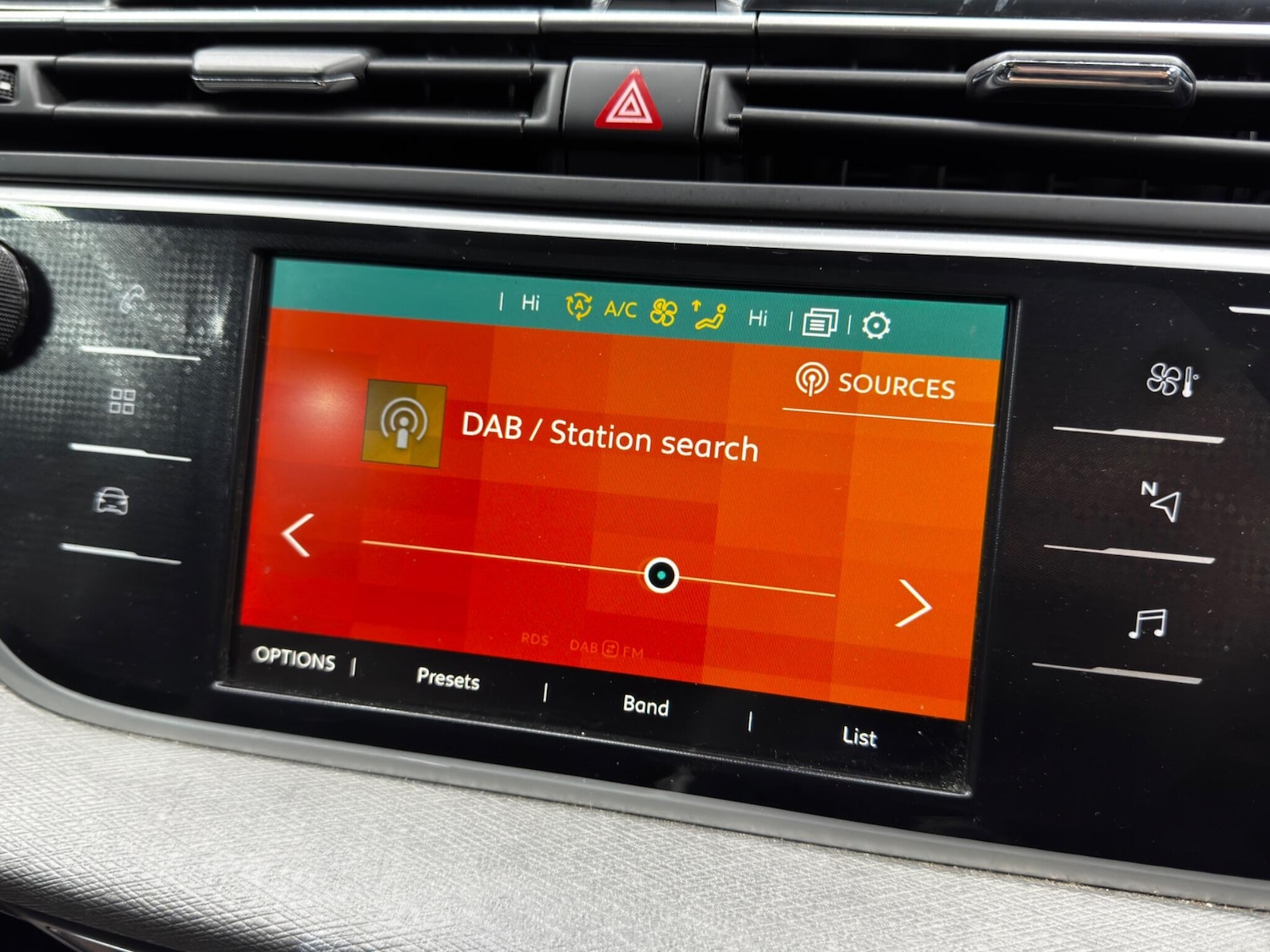 Used Citroen C4 Grand Picasso 2017 for sale - 76727365: Photo 40