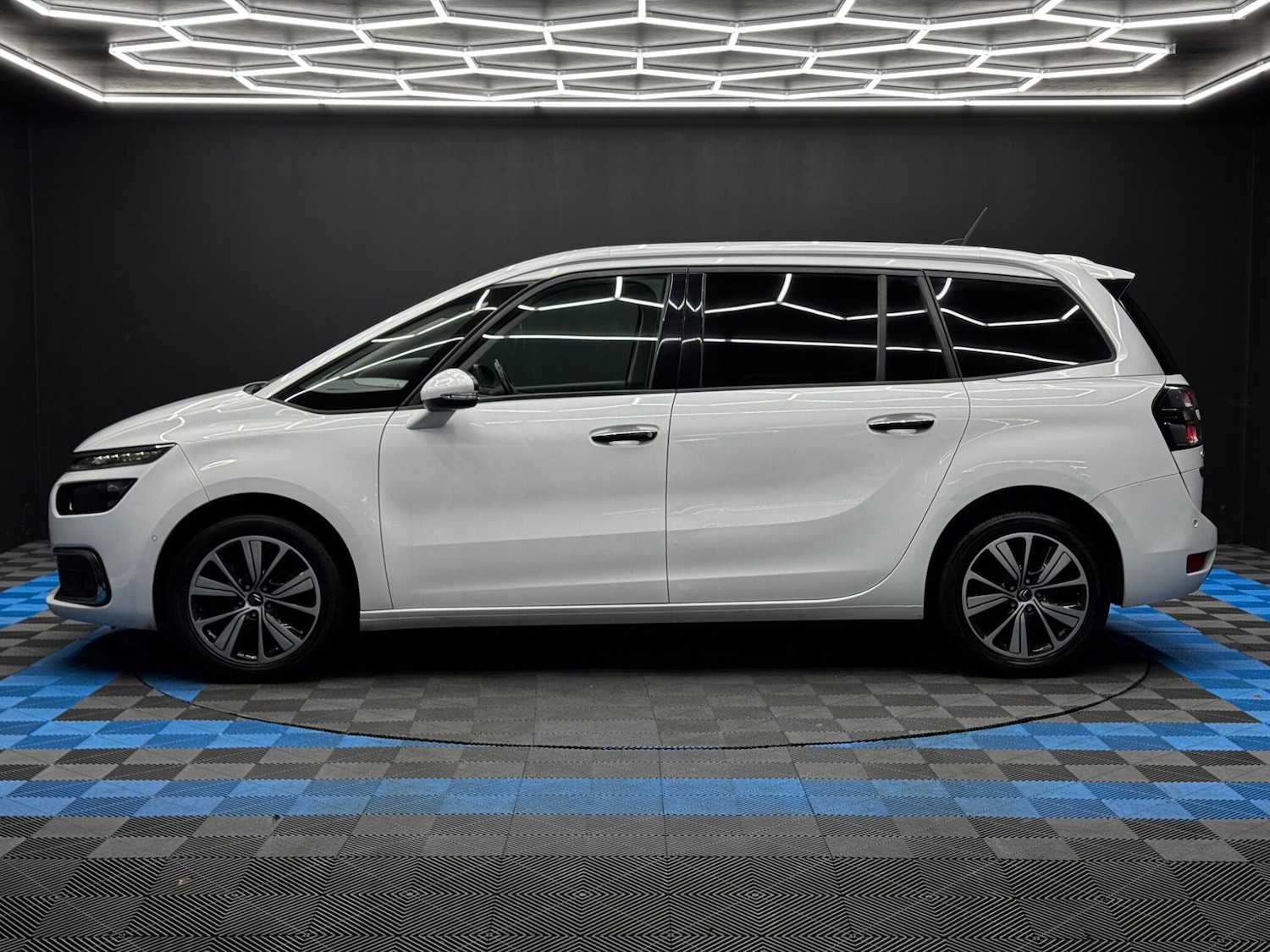 Used Citroen C4 Grand Picasso 2017 for sale - 76727365: Photo 8