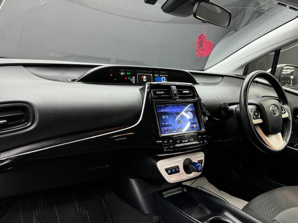 Used Toyota Prius 2024 for sale - 76270917: Photo 11