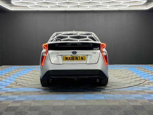 Used Toyota Prius 2024 for sale - 76270917: Photo 6
