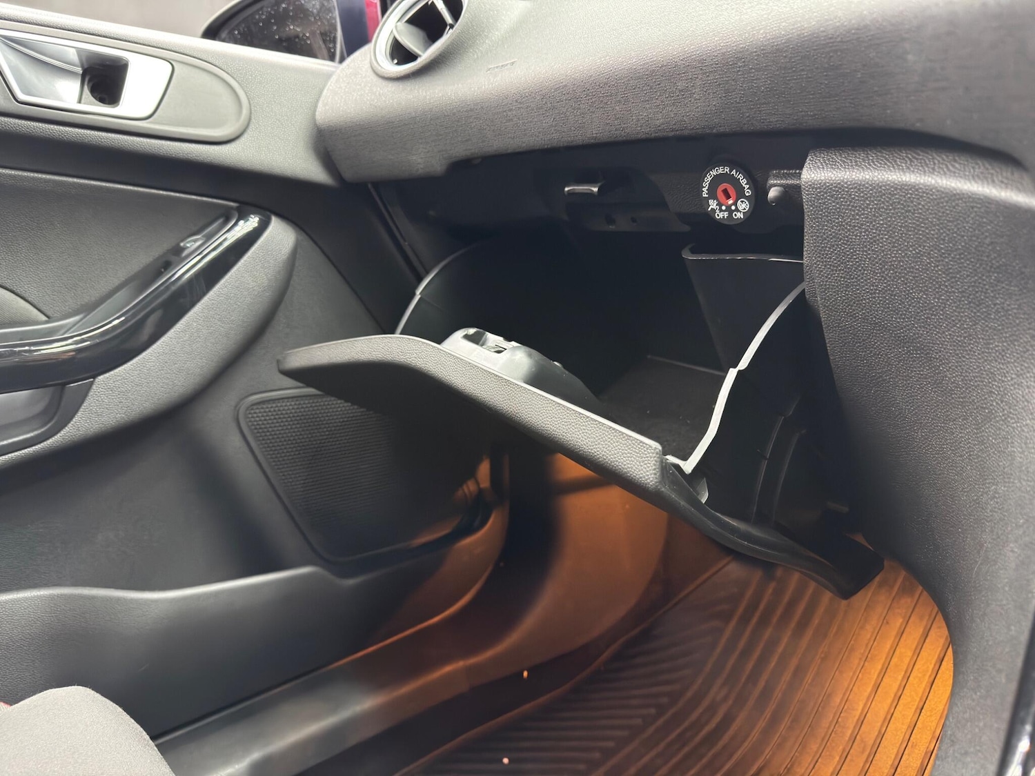 Used Ford Fiesta 2016 for sale - 77143068: Photo 31