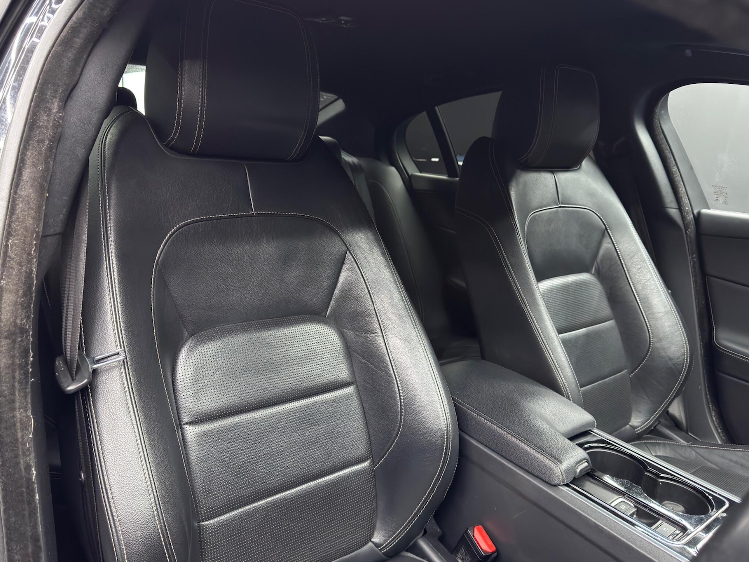 Used Jaguar XE 2017 for sale - 77358380: Photo 12