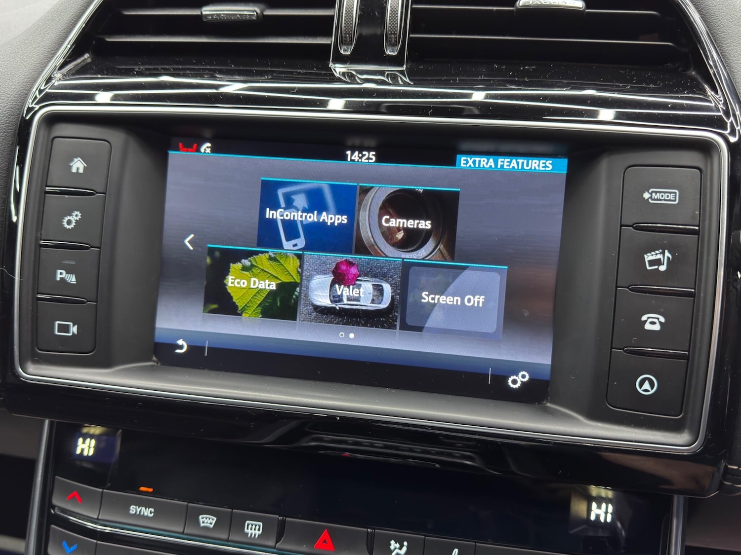 Used Jaguar XE 2017 for sale - 77358380: Photo 30