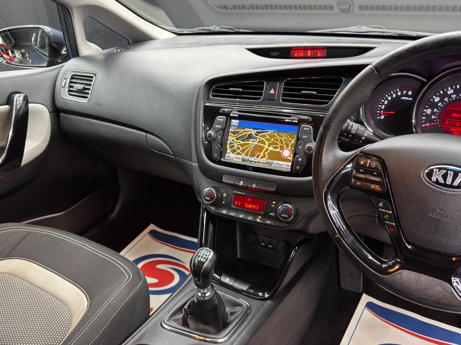 Used Kia Ceed 2014 for sale - 77377196: Photo 21