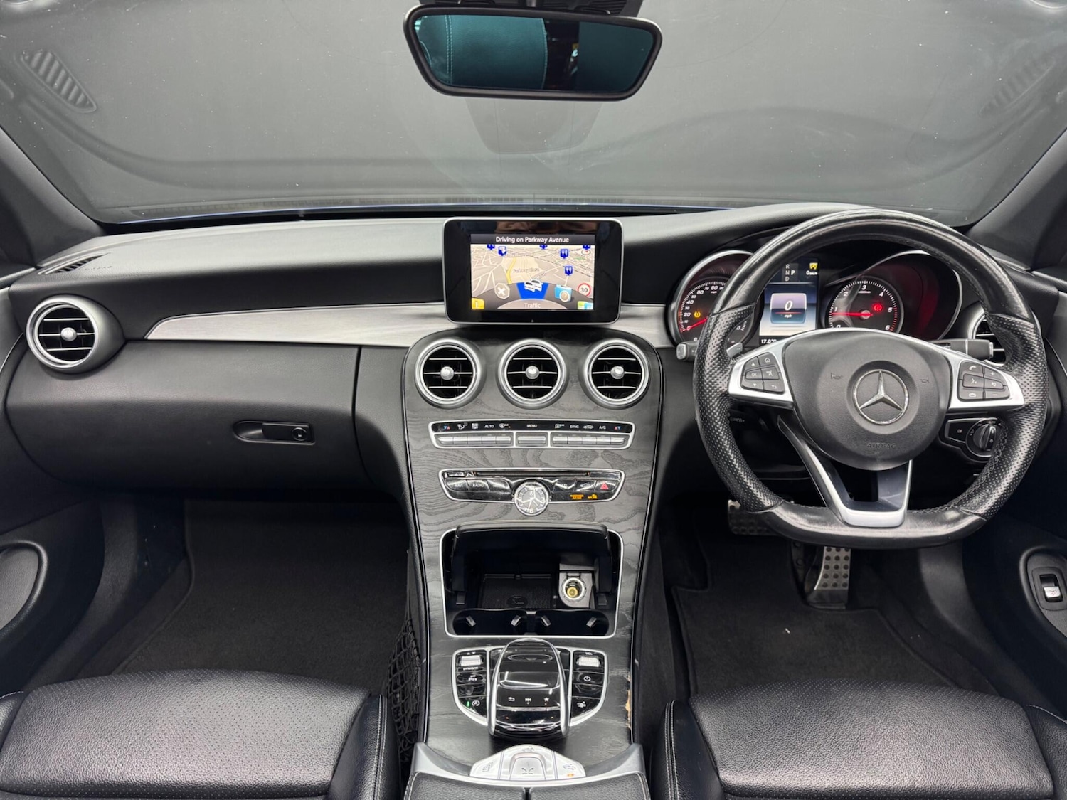 Used Mercedes-Benz C Class 2017 for sale - 76538728: Photo 10