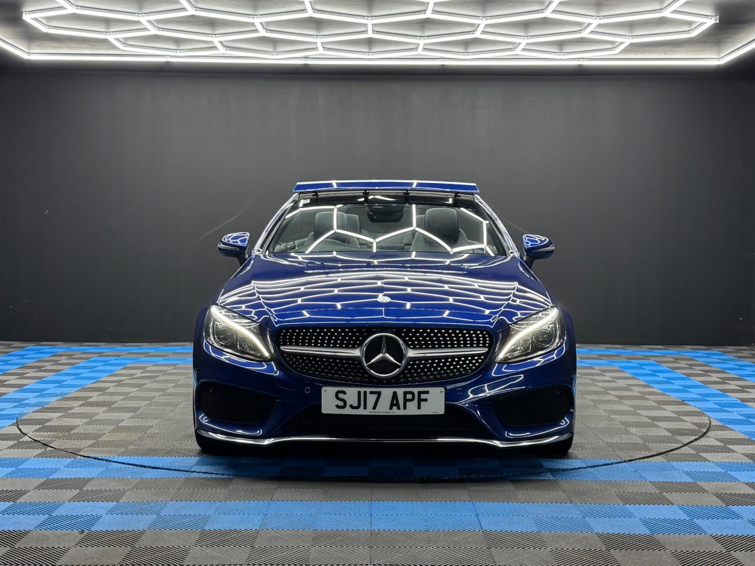 Used Mercedes-Benz C Class 2017 for sale - 76538728: Photo 2