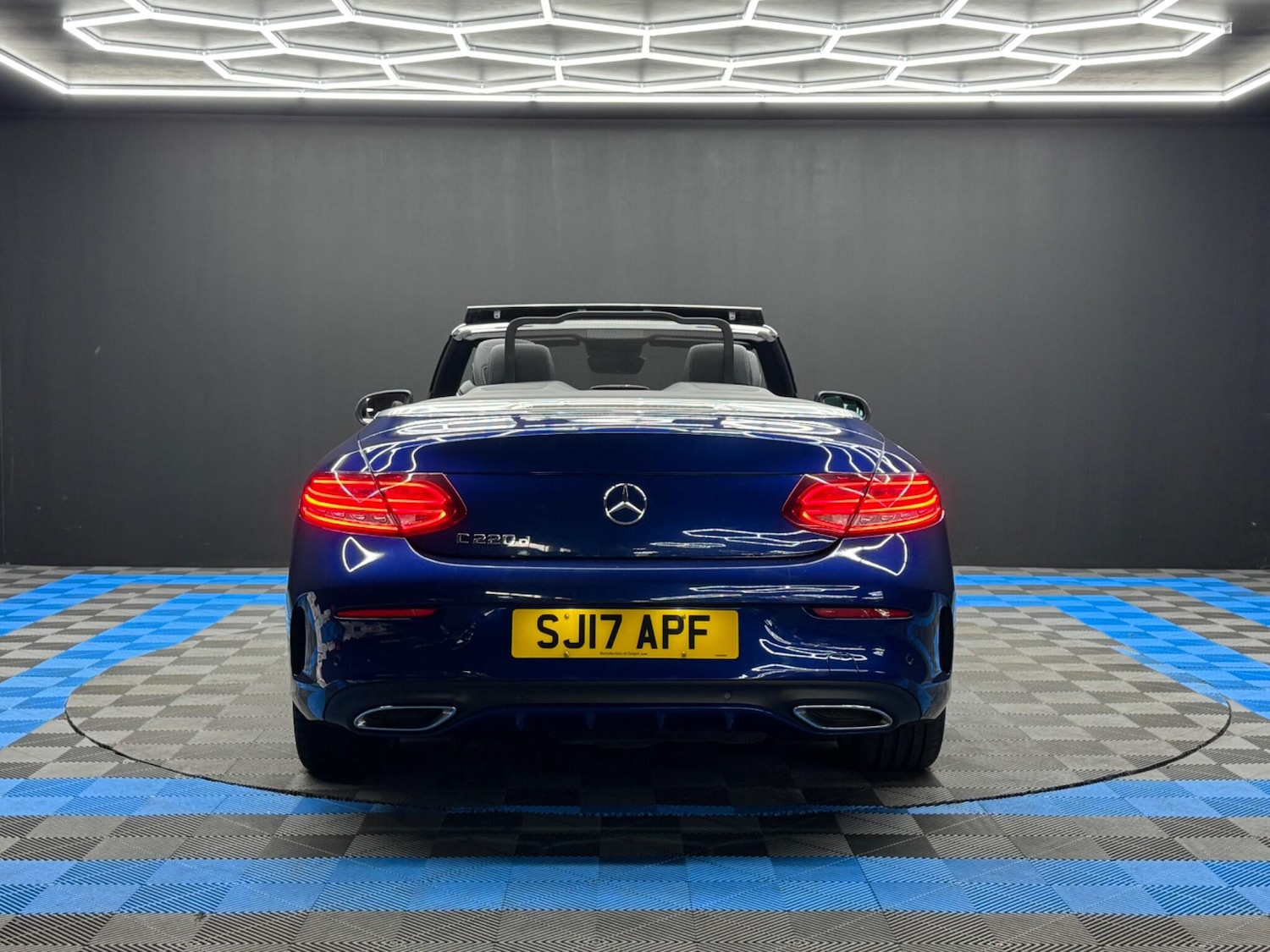 Used Mercedes-Benz C Class 2017 for sale - 76538728: Photo 6