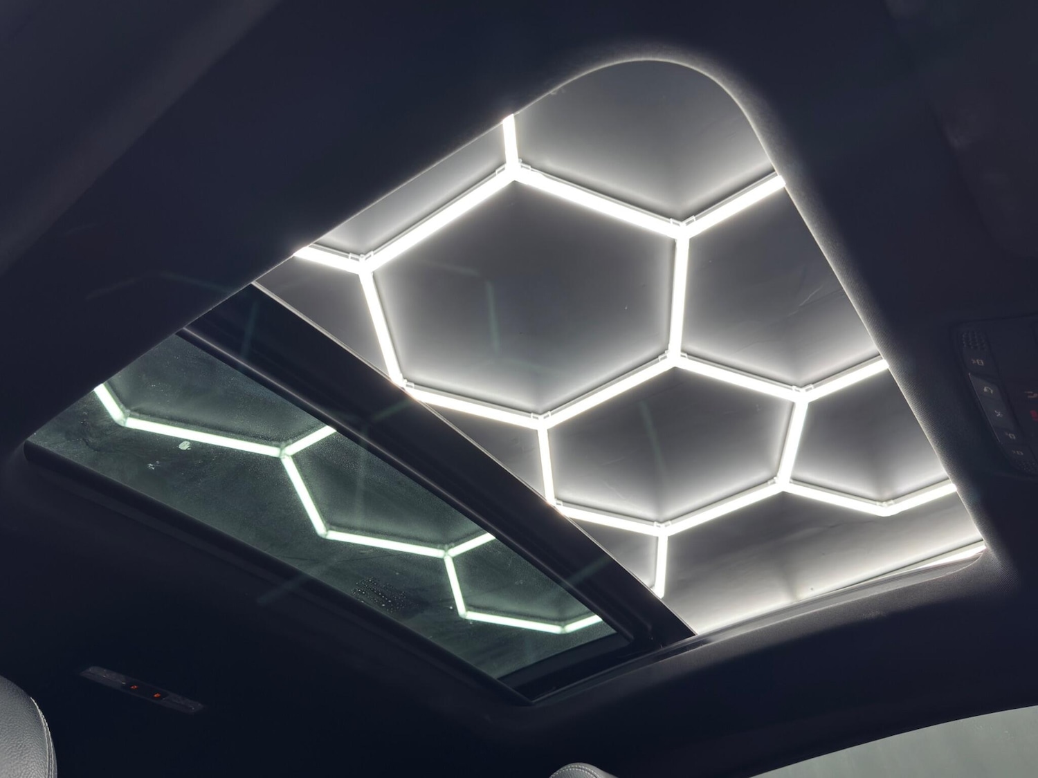 Used Mercedes-Benz C Class 2016 for sale - 77769184: Photo 36