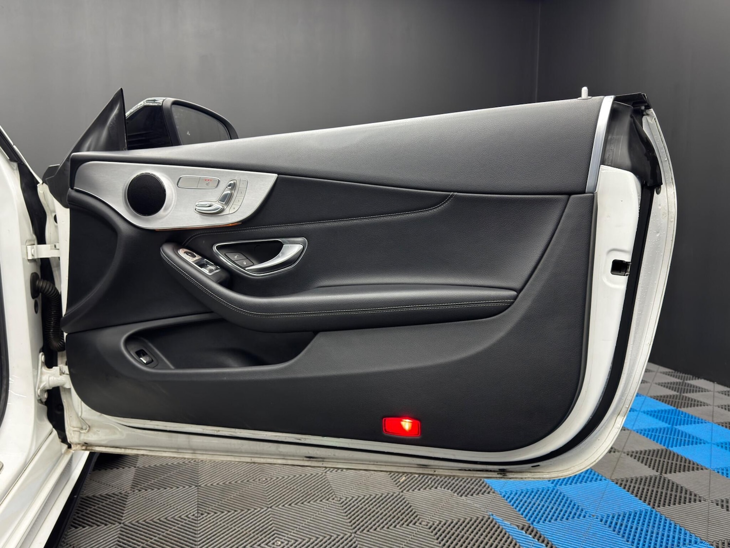 Used Mercedes-Benz C Class 2016 for sale - 77769184: Photo 40