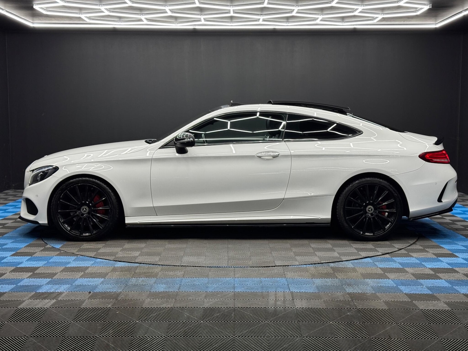 Used Mercedes-Benz C Class 2016 for sale - 77769184: Photo 8