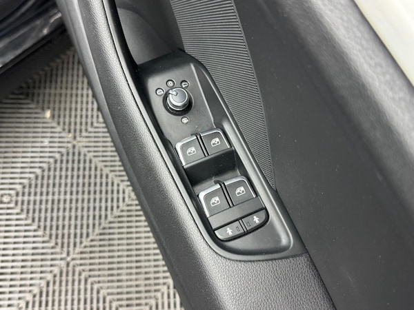 Used Audi A3 2017 for sale - 76238781: Photo 40