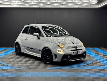 Used Abarth 595 2018 for sale - 76824399: Photo