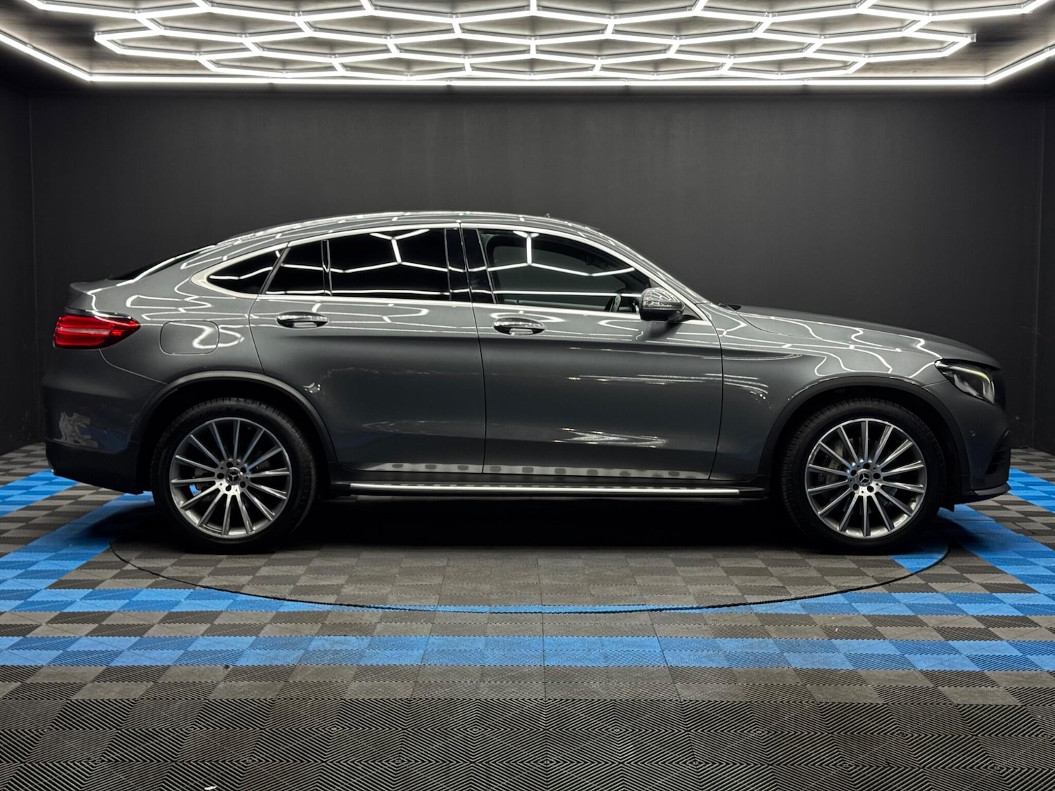 Used Mercedes-Benz GLC 2018 for sale - 76377423: Photo 5
