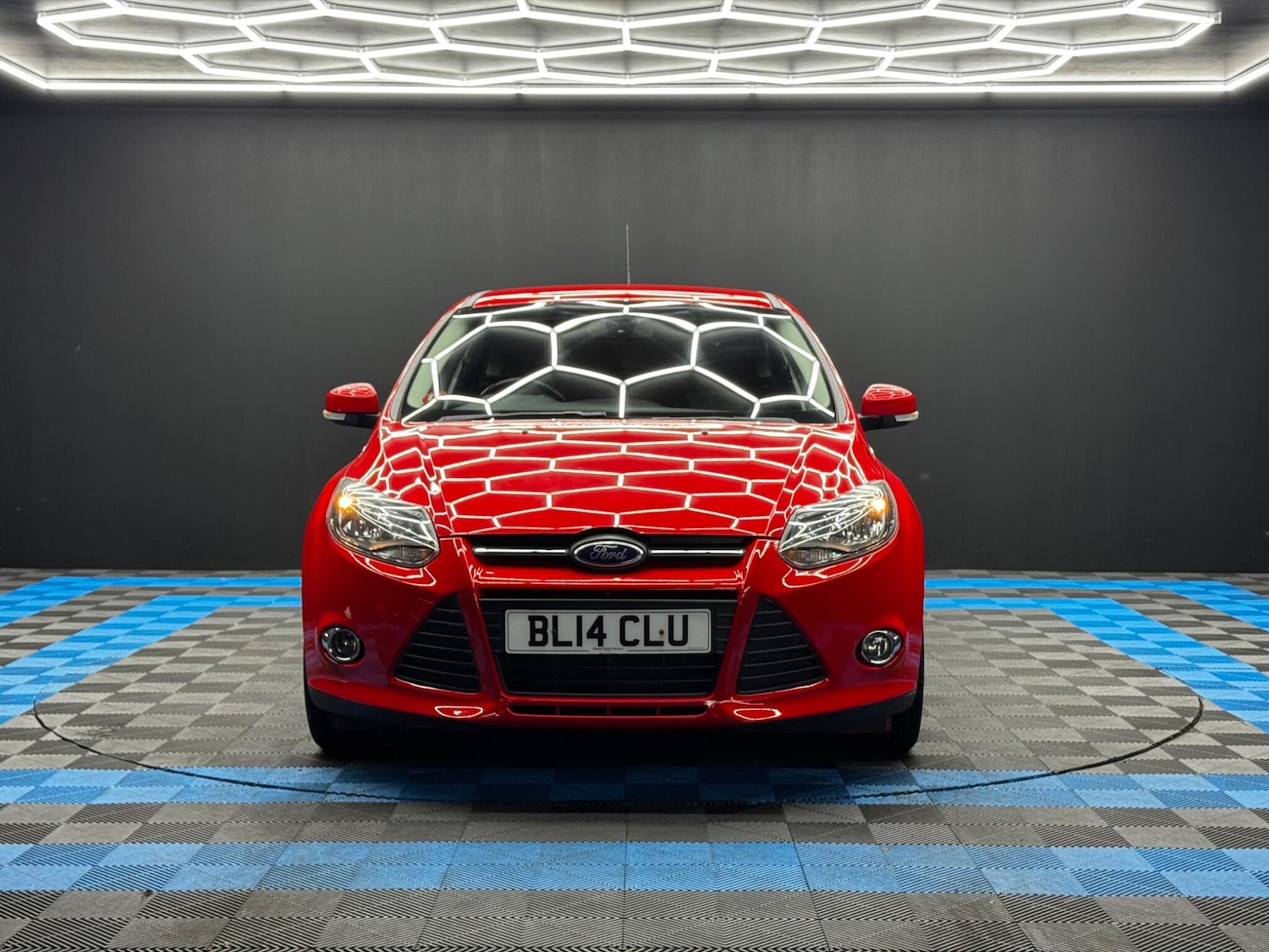 Used Ford Focus for sale - 76550500: Photo 2