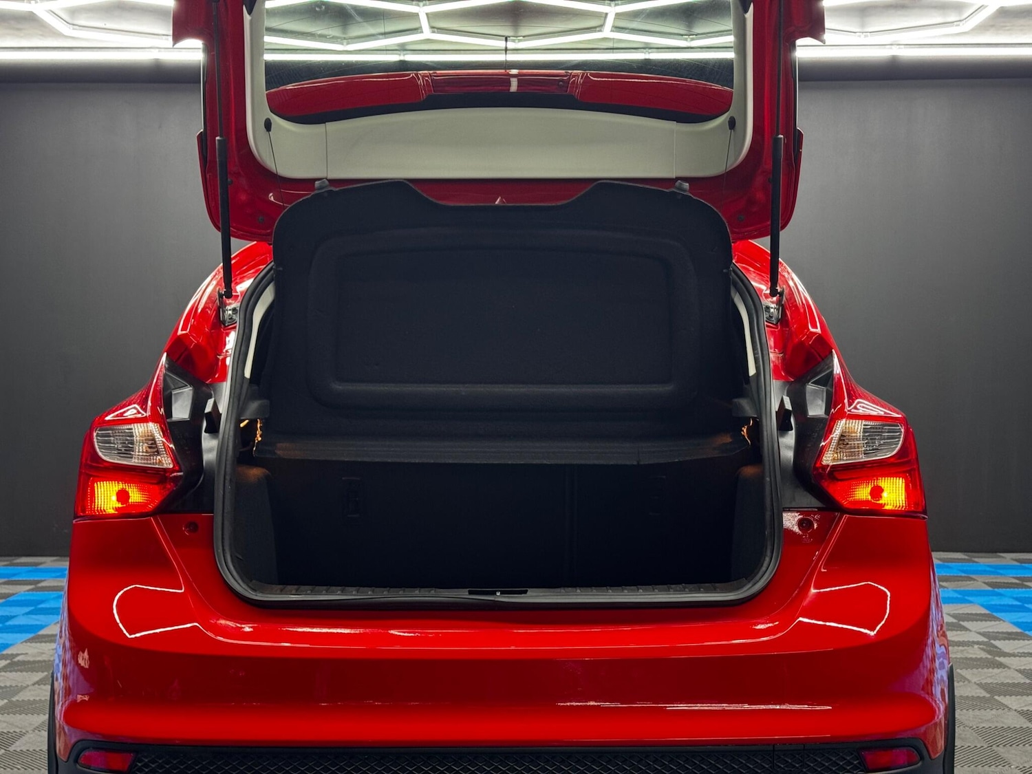 Used Ford Focus for sale - 76550500: Photo 35