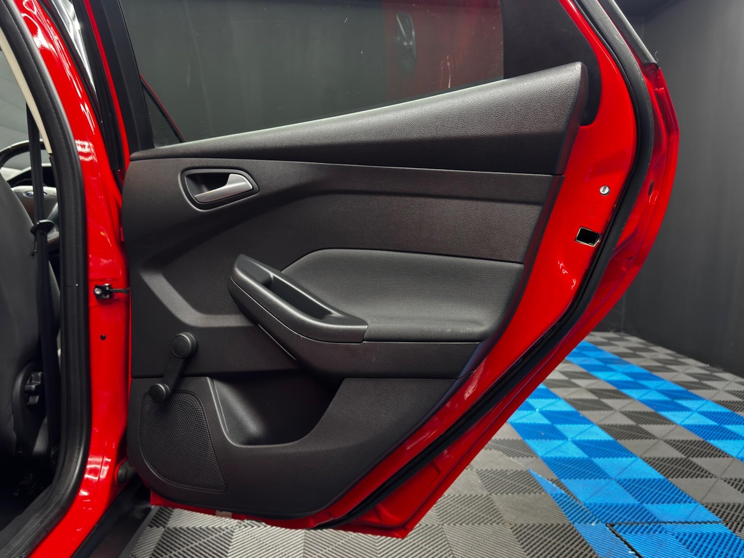 Used Ford Focus for sale - 76550500: Photo 38