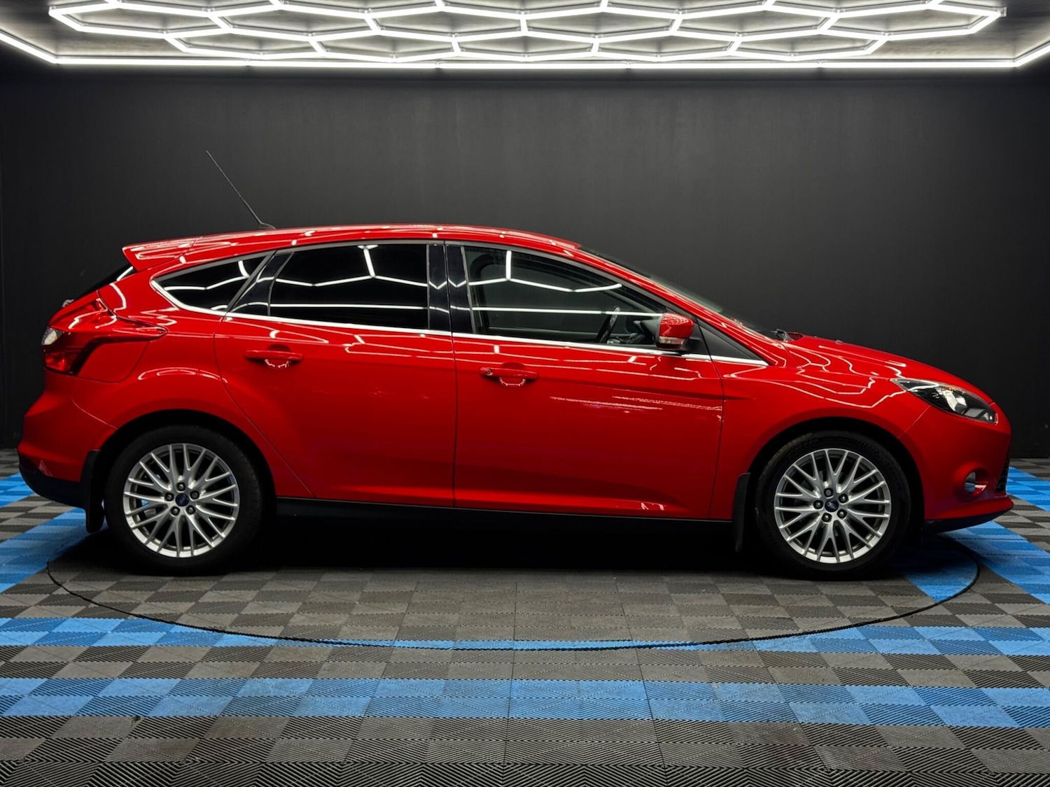 Used Ford Focus for sale - 76550500: Photo 4