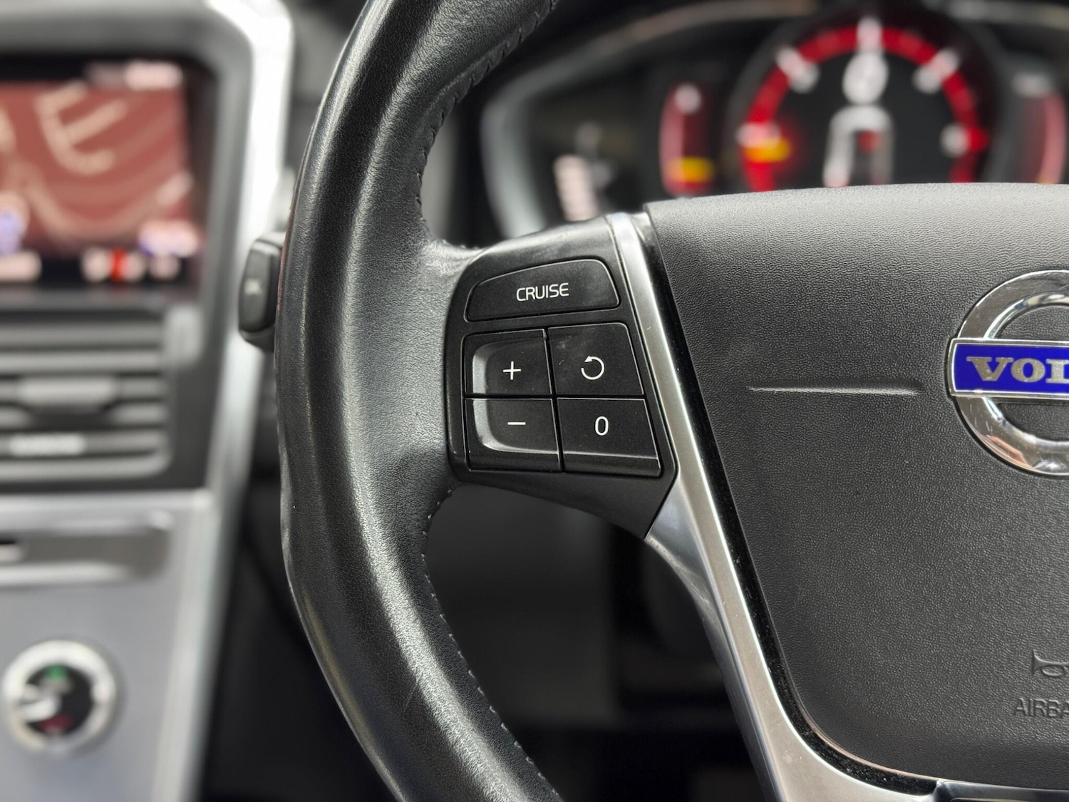 Used Volvo XC60 2017 for sale - 78184352: Photo 20