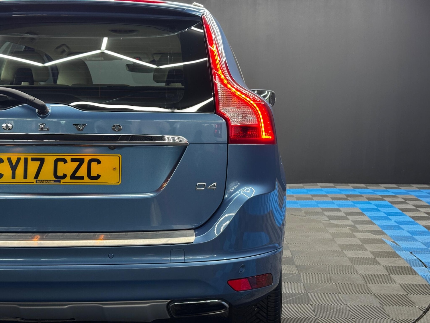 Used Volvo XC60 2017 for sale - 78184352: Photo 44