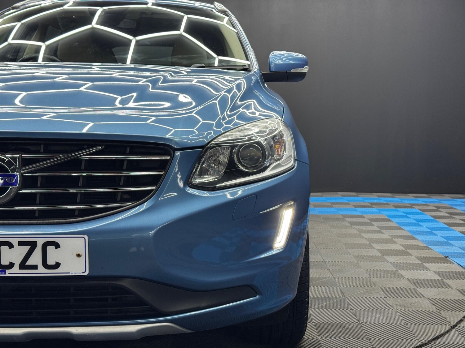 Used Volvo XC60 2017 for sale - 78184352: Photo 46