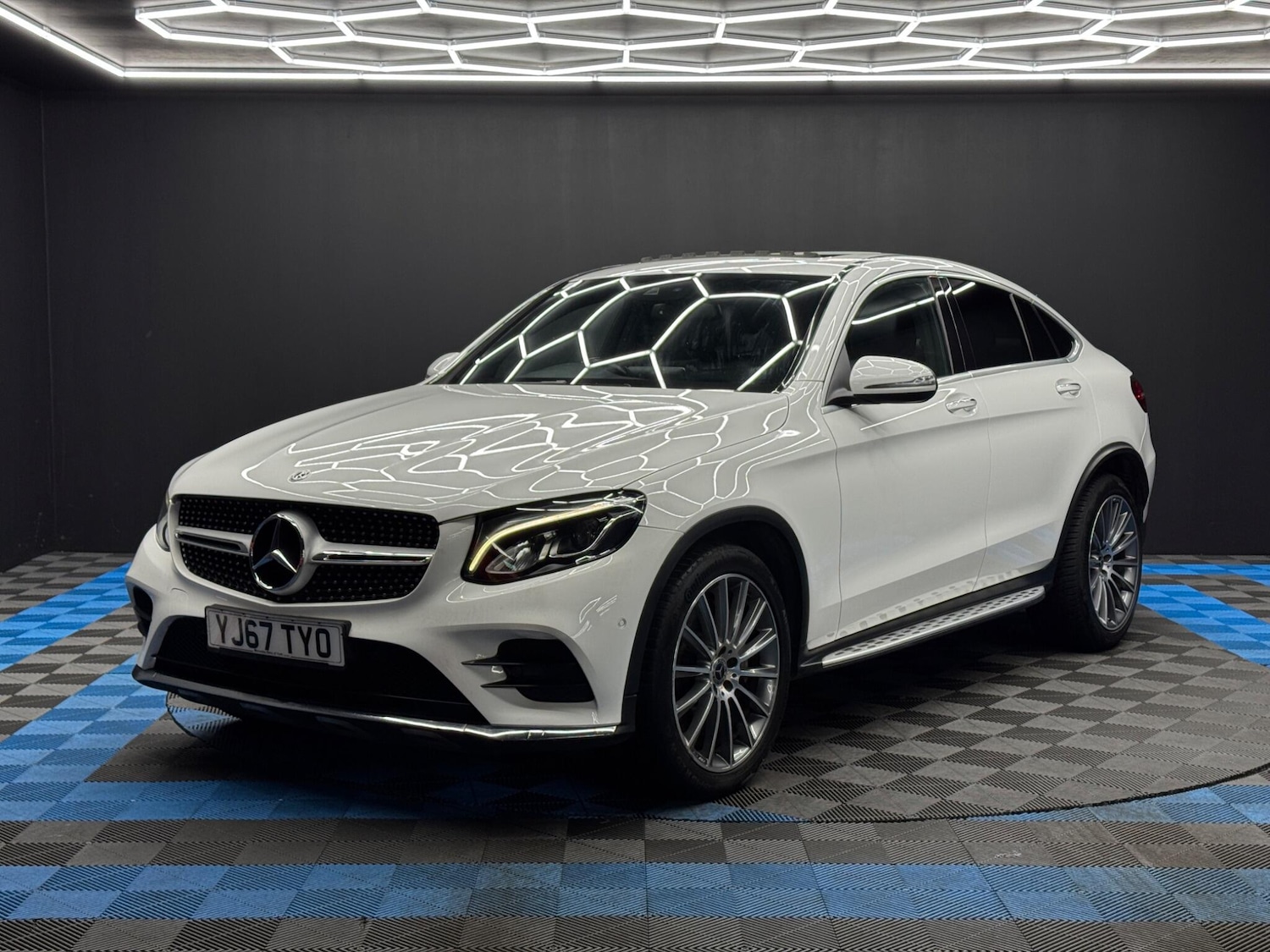 Used Mercedes-Benz GLC for sale - 77586677: Photo 3