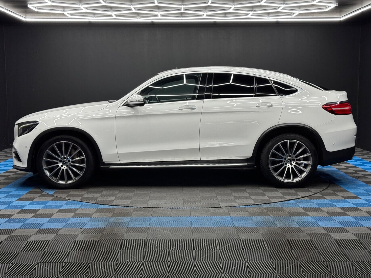 Used Mercedes-Benz GLC for sale - 77586677: Photo 8