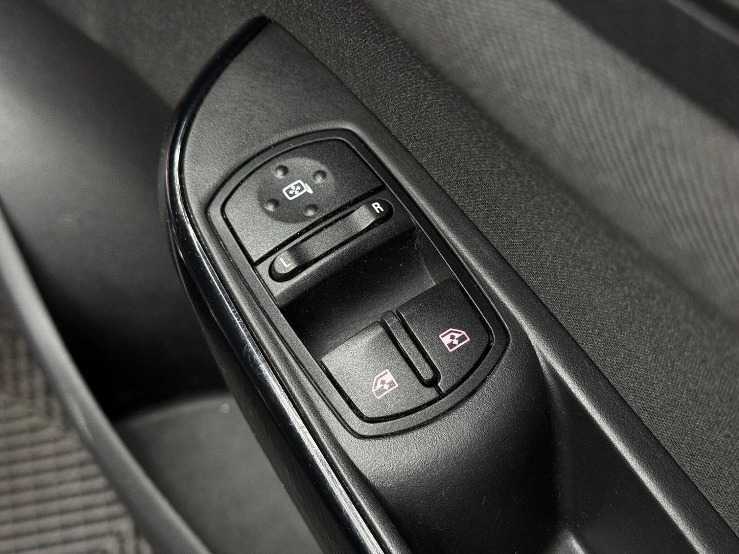 Used Vauxhall Corsa 2019 for sale - 77695806: Photo 37