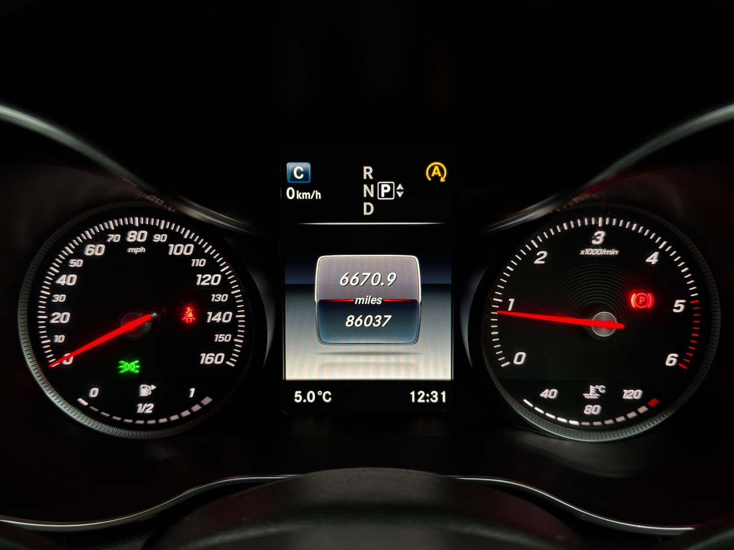 Used Mercedes-Benz C Class 2015 for sale - 76839969: Photo 23