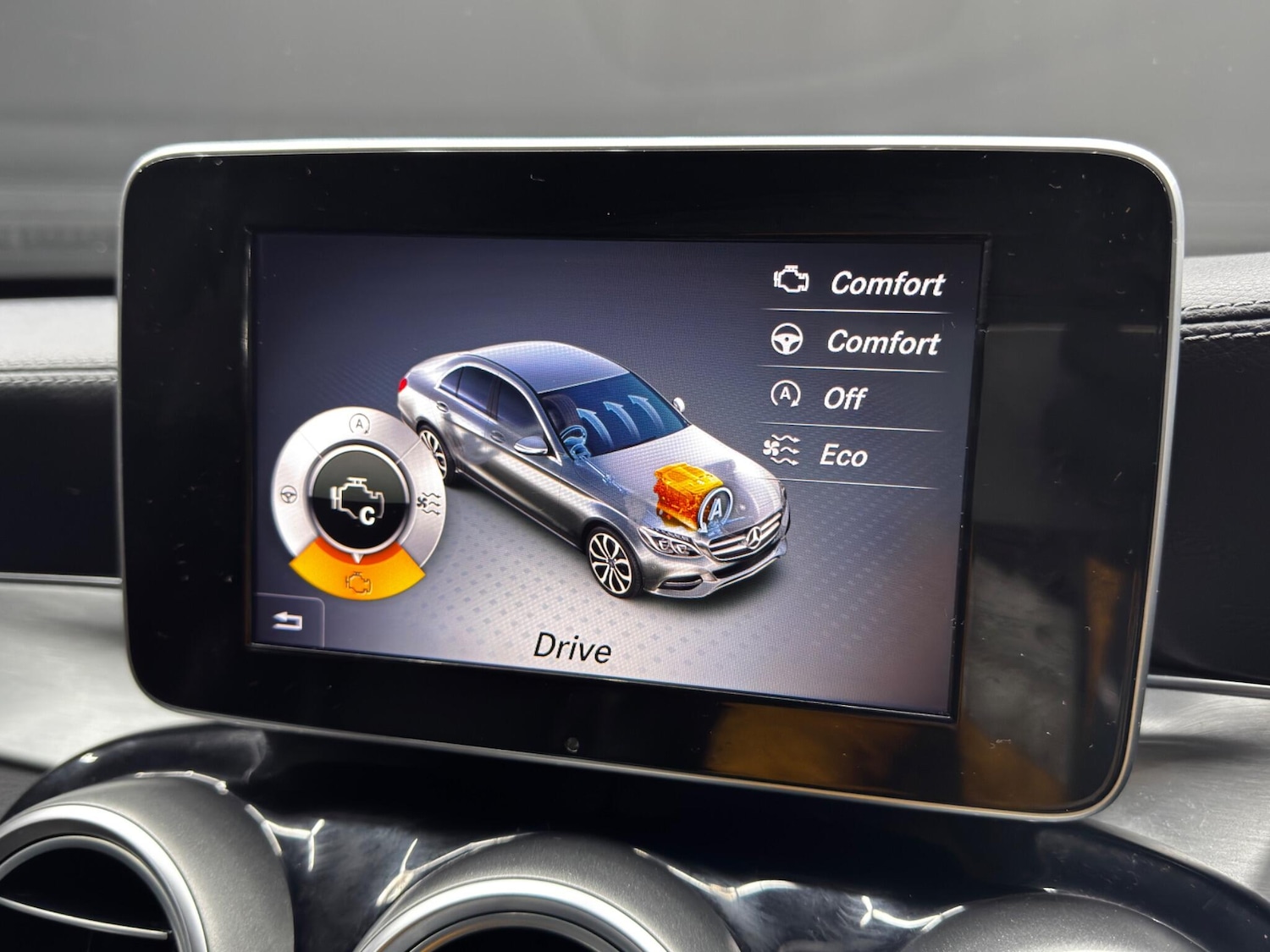 Used Mercedes-Benz C Class 2015 for sale - 76839969: Photo 31