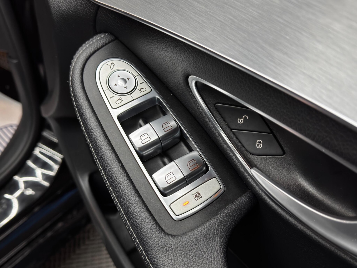 Used Mercedes-Benz C Class 2015 for sale - 76839969: Photo 38