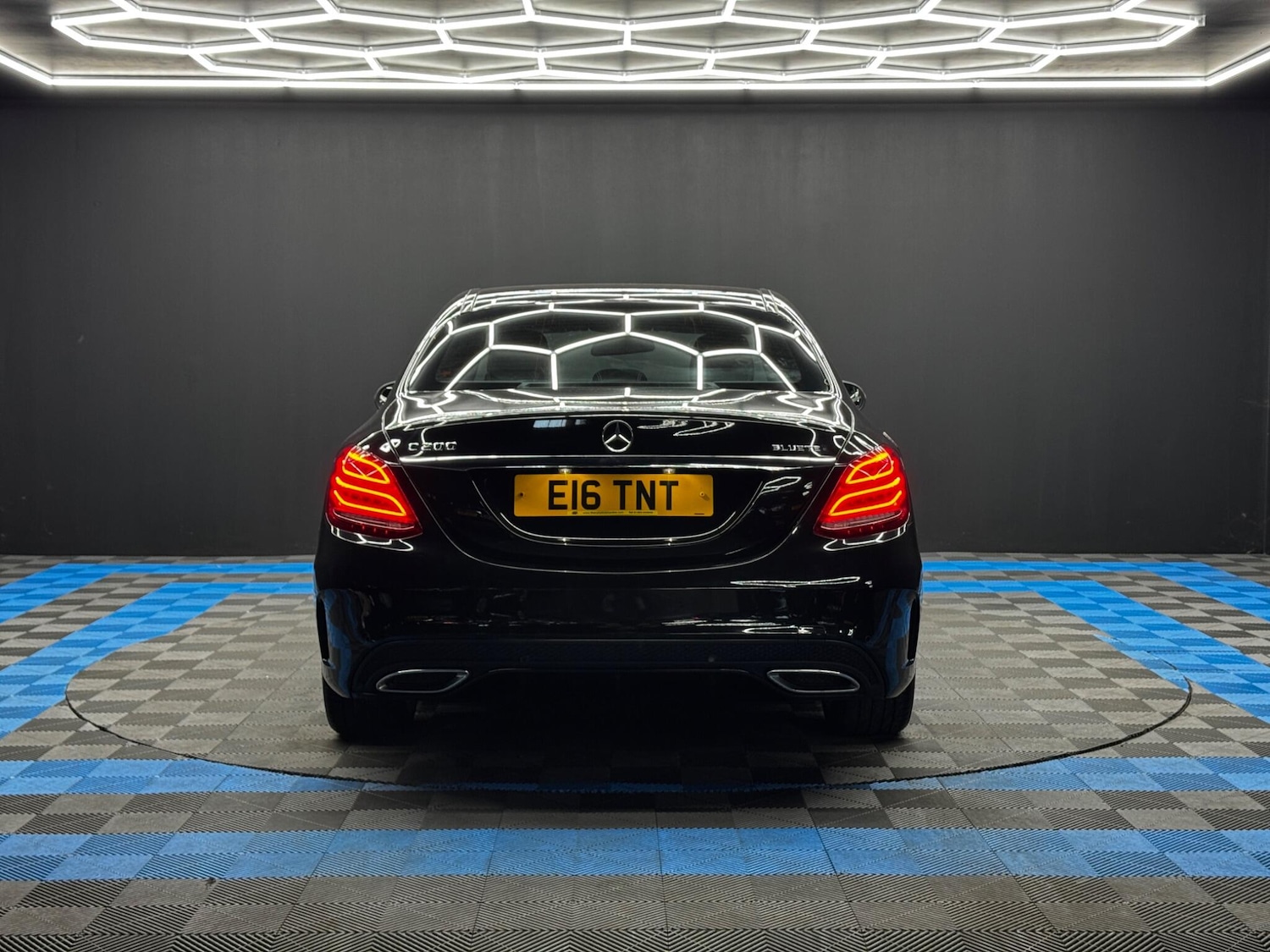 Used Mercedes-Benz C Class 2015 for sale - 76839969: Photo 6