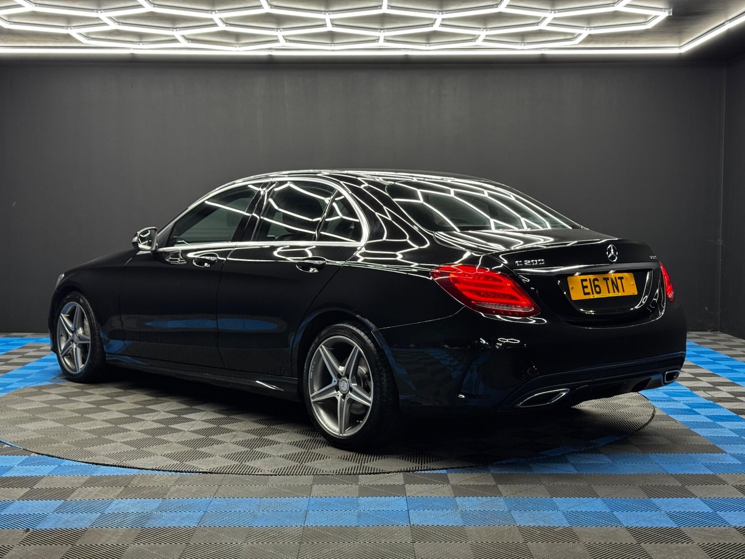 Used Mercedes-Benz C Class 2015 for sale - 76839969: Photo 7