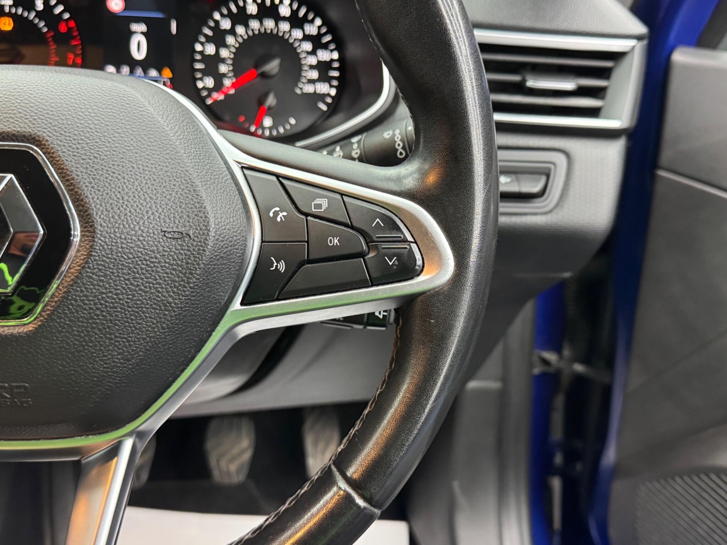 Used Renault Clio 2020 for sale - 76151626: Photo 21